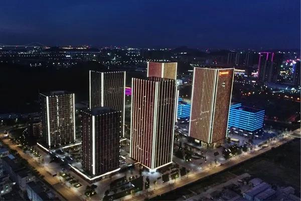 《东莞经济》采访圣晨照明总经理王宏
